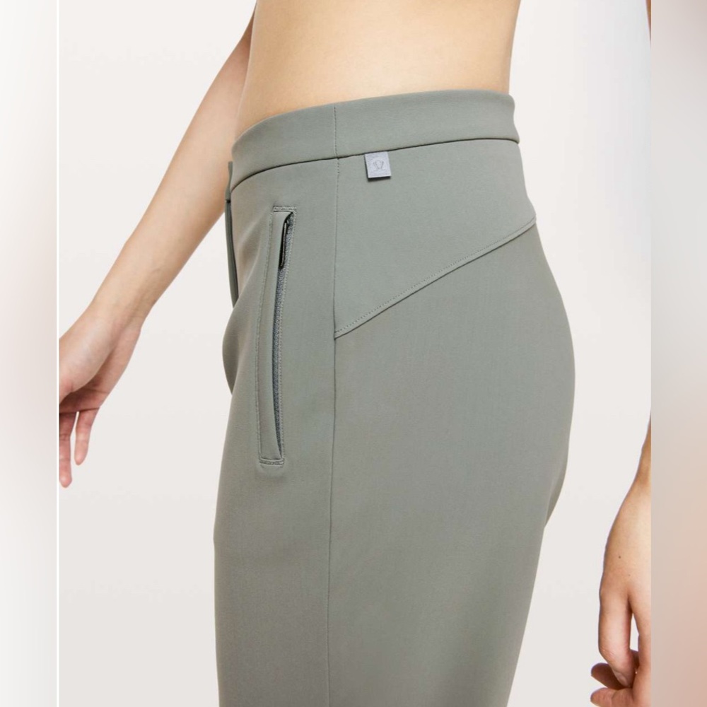 Lululemon On The Move Pant *Lightweight - Picture 10 of 10